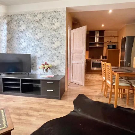 Lovely And Quiet In Kristiine. Free Parking. * Tallinn