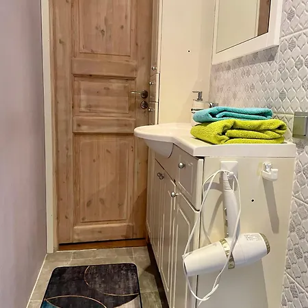 Lovely And Quiet In Kristiine. Free Parking. * Таллин