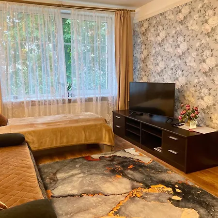 Lovely And Quiet In Kristiine. Free Parking.